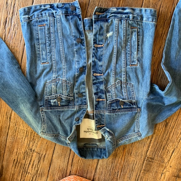 Abercrombie & Fitch Denim Jean Jacket - Picture 4 of 9